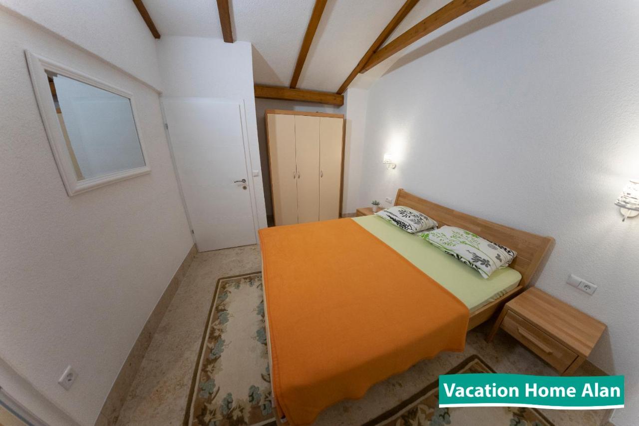 Vacation Home Alan 2 Kulen Vakuf Zewnętrze zdjęcie